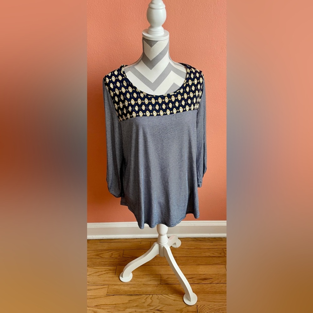 Le Lis Navy and Gold Long Sleeve Top